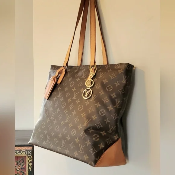 Authentic LOUIS VUITTON Monogram Cabas Mezzo Tote Shoulder Bag - Picture 2 of 14